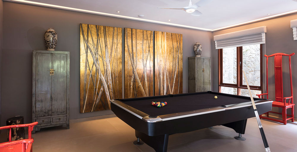 The Arsana Estate - Pool table